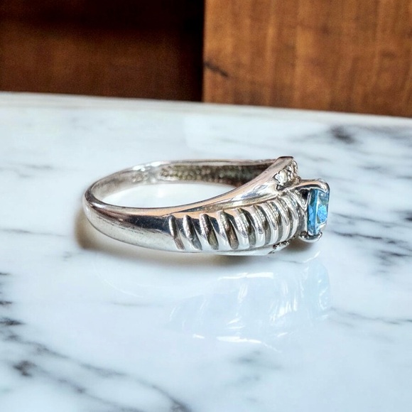 Blue Topaz Sterling Silver Ring (7) - Picture 8 of 14